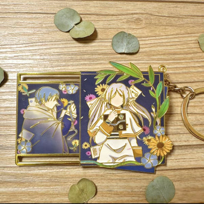 Frieren "The Mage" Premium Rotating Enamel Keychain, Floating Frame Gift Set